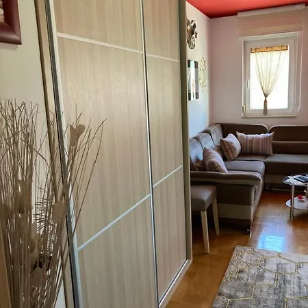 Appartement Capriati With Parking Garage *
